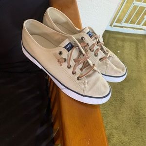 Sperry memory foam boat shoes.